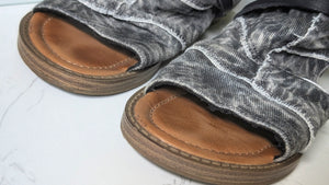 Blowfish Malibu Distressed Denim Yoga Sandals sz8
