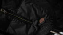 Load image into Gallery viewer, Roxy Black Puffer Vest XS-SM
