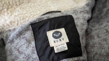 Load image into Gallery viewer, Roxy Black Puffer Vest XS-SM
