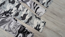 Load image into Gallery viewer, 2pairs Infinite Performance Deco Swirl &amp; Camo Leggings XL
