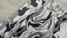 Load image into Gallery viewer, 2pairs Infinite Performance Deco Swirl &amp; Camo Leggings XL
