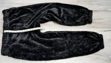 Load image into Gallery viewer, Black Faux Fur Lounge Pants XL
