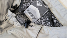 Load image into Gallery viewer, Roxy Endurance Line Grey Snowboard Pants XS
