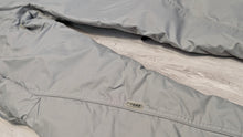Load image into Gallery viewer, Roxy Endurance Line Grey Snowboard Pants XS
