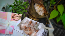 Load image into Gallery viewer, #7 Himalayan Salt &amp; Selenite Crystal Led Jar Lights (10pc)
