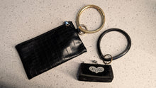 Load image into Gallery viewer, Change Purse &amp; Wristlet Clutch
