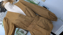 Load image into Gallery viewer, Banana Republic Tan Long Sleeve Blouse Top SM-MD
