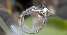 Load image into Gallery viewer, Faceted Amethyst Sterling Silver Ring w/Stand sz7.5
