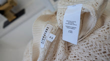 Load image into Gallery viewer, Signature Reitmans Ivory Mesh  Sweater MD
