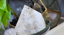 Load image into Gallery viewer, 2" Sheen Clear Quartz Crystal Pyramid (chipped corner)
