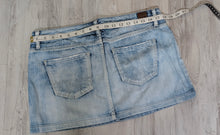 Load image into Gallery viewer, American Eagle Denim Jean Skirt sz12
