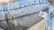 Load image into Gallery viewer, American Eagle Denim Jean Skirt sz12
