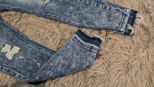 Load image into Gallery viewer, Kancan Acid Wash Denim Jeans sz28

