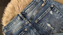 Load image into Gallery viewer, Kancan Acid Wash Denim Jeans sz28
