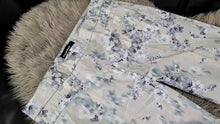 Load image into Gallery viewer, Cambio Cornflower Floral Trouser Pants sz32

