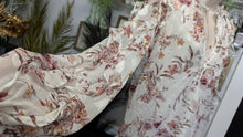 Load image into Gallery viewer, Autres Filles Floral Ruffle Coquette Blouse Top SM
