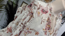 Load image into Gallery viewer, Autres Filles Floral Ruffle Coquette Blouse Top SM
