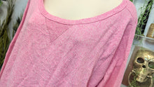Load image into Gallery viewer, American Eagle Outfitters Pink Sweater Top MD
