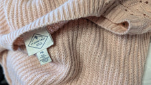 Load image into Gallery viewer, St. John's Bay Dusty Rose Sweater SM

