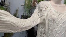 Load image into Gallery viewer, "United States Sweaters" White Cable Knit Sweater LG
