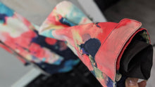 Load image into Gallery viewer, Roxy Grey Color Splatter Snowboard Jacket XS
