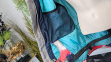 Load image into Gallery viewer, Roxy Grey Color Splatter Snowboard Jacket XS
