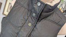 Load image into Gallery viewer, Roxy Black Puffer Vest XS-SM
