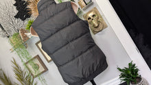 Load image into Gallery viewer, Roxy Black Puffer Vest XS-SM
