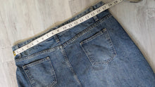 Load image into Gallery viewer, FYQ Fray Slit Denim Jean Skirt sz14/32
