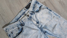 Load image into Gallery viewer, Men's Marc Echo Cut &amp; Sew Lightwash  Denim Jeans sz34
