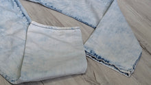 Load image into Gallery viewer, Men's Marc Echo Cut &amp; Sew Lightwash  Denim Jeans sz34
