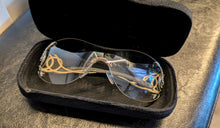 Load image into Gallery viewer, Lightly Smoked Snake Arm Sunglasses NEW
