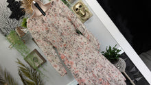 Load image into Gallery viewer, Kate &amp; Lily Farmhouse Floral Ruffle Rouched Dress sz8/SM-MD
