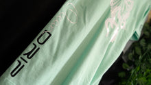 Load image into Gallery viewer, Men's Ocean Drip Mint Octopus T-Shirt SM NWT
