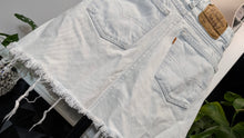 Load image into Gallery viewer, Levi's Vintage Orange Tab Cotton Denim Jean Skirt sz32

