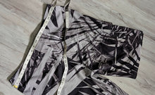 Load image into Gallery viewer, Tony Hawk Reflex Stretch Board Shorts sz38
