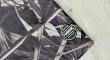 Load image into Gallery viewer, Tony Hawk Reflex Stretch Board Shorts sz38
