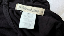 Load image into Gallery viewer, Pebble &amp; Stone Black Ombre Tassel Tank Top MD
