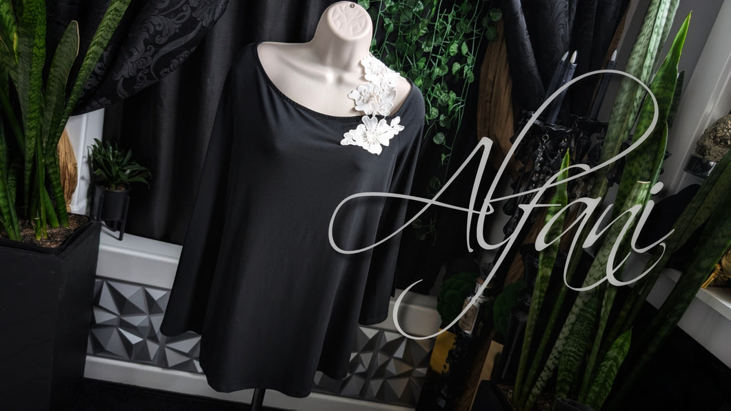 Alfani Black Open Shoulder Floral Trim Top XL