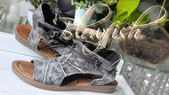 Blowfish Malibu Distressed Denim Yoga Sandals sz8