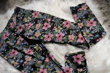 Load image into Gallery viewer, Floral Tropical Leggings 2pc MD-LG
