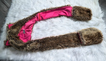 Load image into Gallery viewer, Wild Hats Faux Fur &amp; Pink Fleece Bear Animal Hat Tuque
