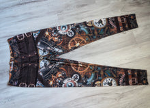 Load image into Gallery viewer, Steampunk Gears &amp; Goth Leggings sz6
