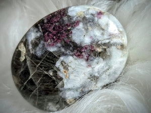 Druzy Red Garnet Quartz Palmstone