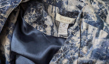 Load image into Gallery viewer, Chico&#39;s Metallic Silver &amp; Blue Blazer Jacket 0(SM)
