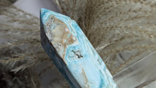 Load image into Gallery viewer, 3&quot; Caribbean Calcite Crystal Tower
