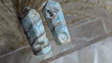 Load image into Gallery viewer, 1-2&quot; Caribbean Calcite Crystal Towers 2pcs
