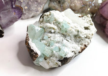 Load image into Gallery viewer, 3&quot; Green Apophyllite Heulandite Zeolite Cluster
