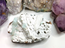 Load image into Gallery viewer, 3&quot; Green Apophyllite Heulandite Zeolite Cluster
