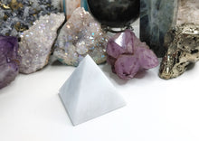 Load image into Gallery viewer, 2&quot; White Onyx Stone Crystal Pyramid
